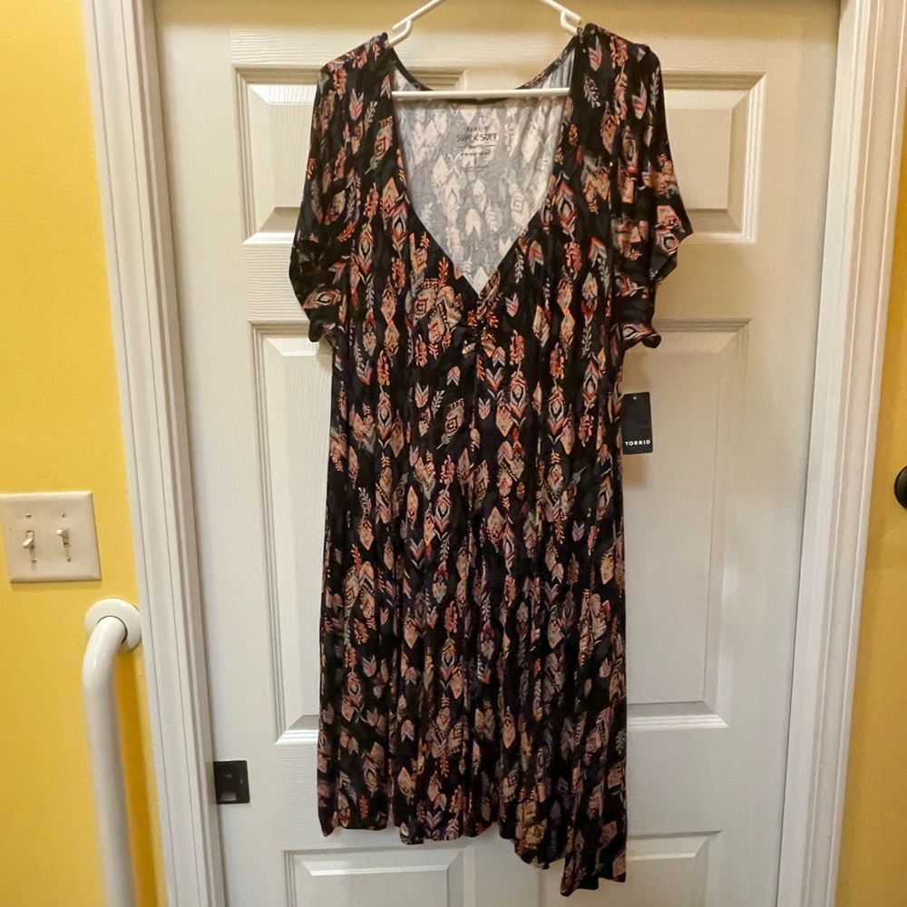 Plus size NWT torrid black dress with multicolor feather detailing